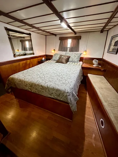 Boatel I Yacht Photos Pics 