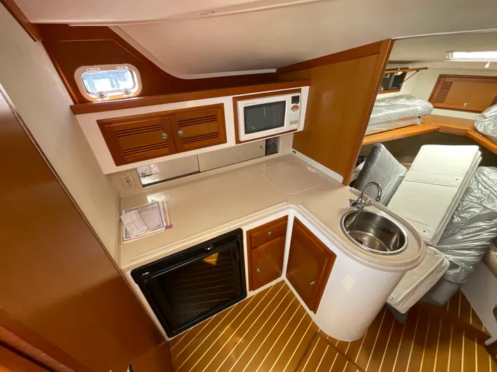 Renegade Yacht Photos Pics 