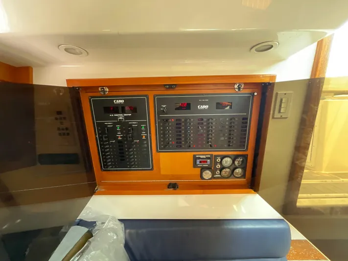 Renegade Yacht Photos Pics 