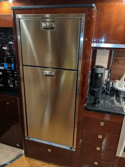  Yacht Photos Pics 2010 Sea Ray Sundancer 500 - Image 32