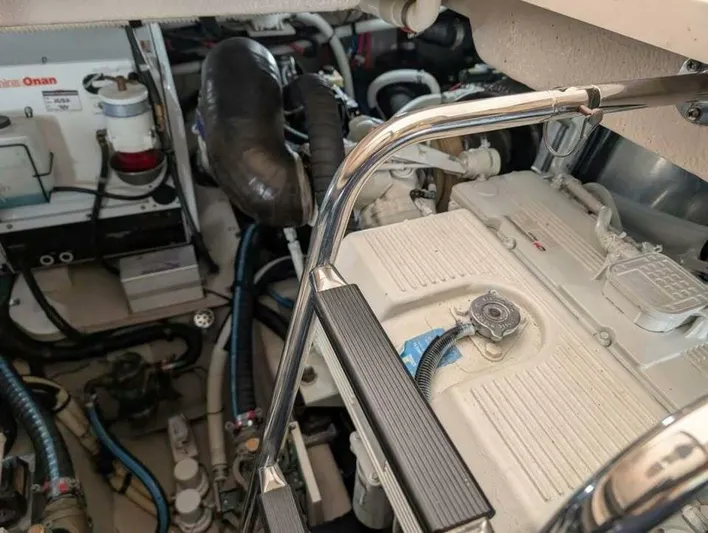  Yacht Photos Pics 2010 Sea Ray Sundancer 500 - Image 47