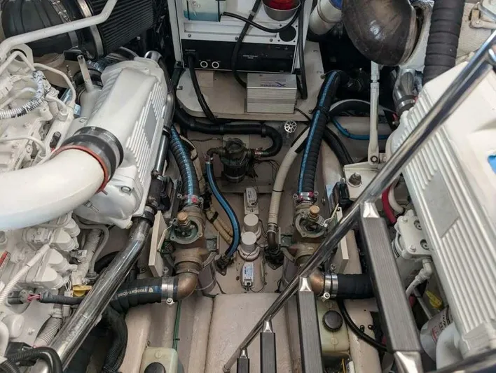  Yacht Photos Pics 2010 Sea Ray Sundancer 500 - Image 46