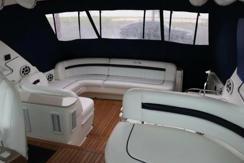  Yacht Photos Pics 2010 Sea Ray Sundancer 500 - Image 22