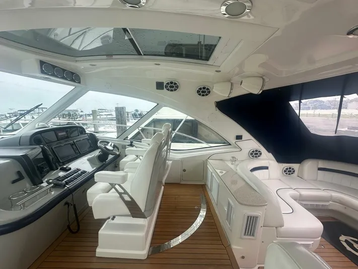  Yacht Photos Pics 2010 Sea Ray Sundancer 500 - Image 14