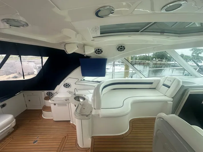  Yacht Photos Pics 2010 Sea Ray Sundancer 500 - Image 21
