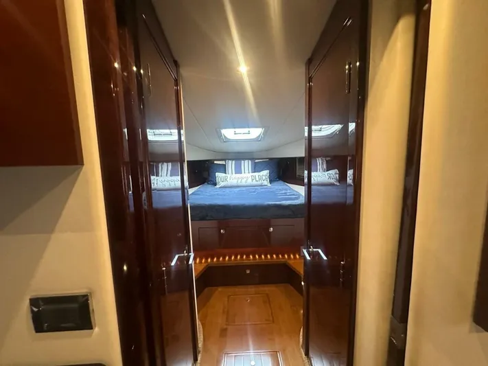  Yacht Photos Pics 2010 Sea Ray Sundancer 500 - Image 39