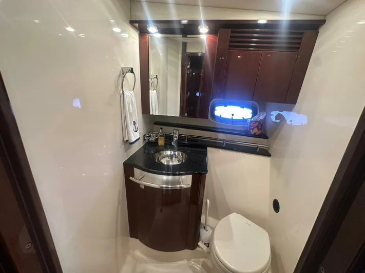  Yacht Photos Pics 2010 Sea Ray Sundancer 500 - Image 42