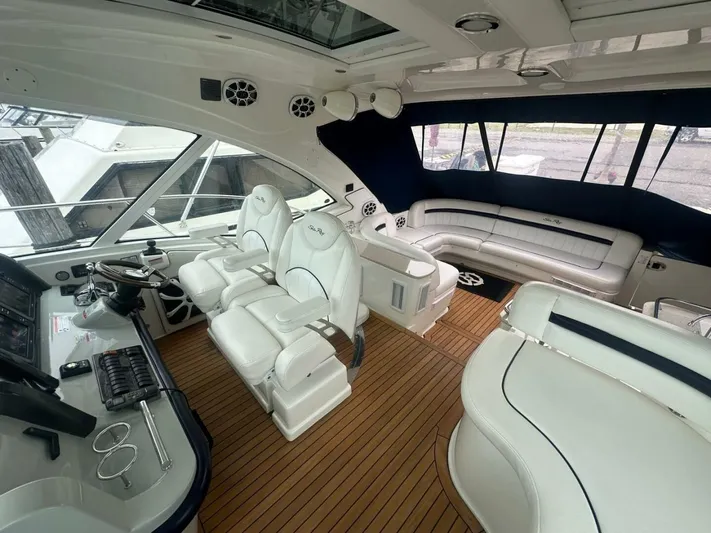  Yacht Photos Pics 2010 Sea Ray Sundancer 500 - Image 19