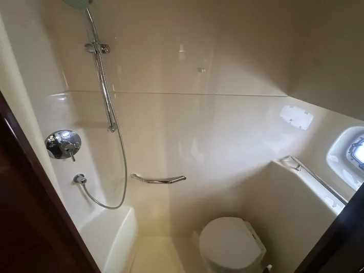  Yacht Photos Pics 2010 Sea Ray Sundancer 500 - Image 38