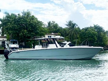 2019 40' Invincible-40 Catamaran Miami, FL, US
