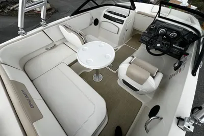 2016 Bayliner VR5 Bowrider