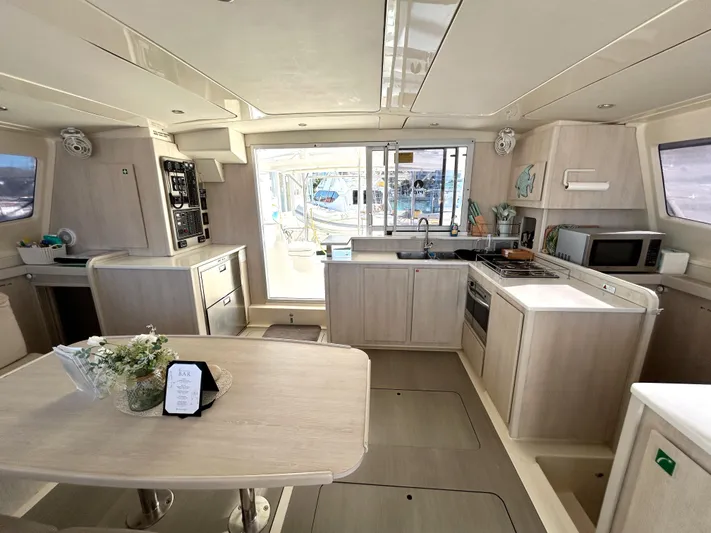 Mojito Yacht Photos Pics 