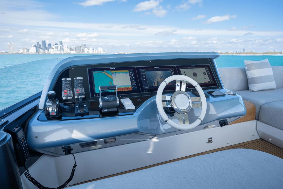 2022 Azimut 94 