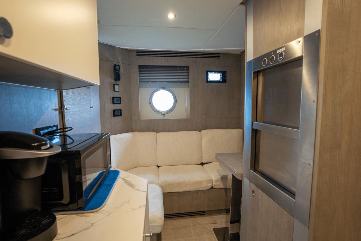 2022 Azimut 94 