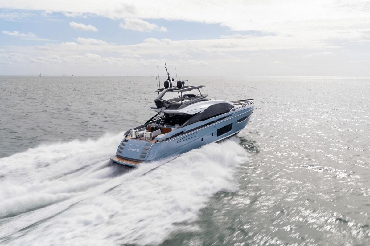 2022 Azimut 94 
