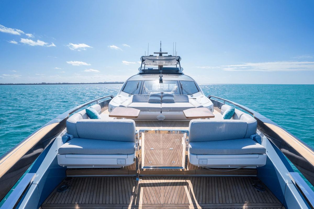 2022 Azimut 94 