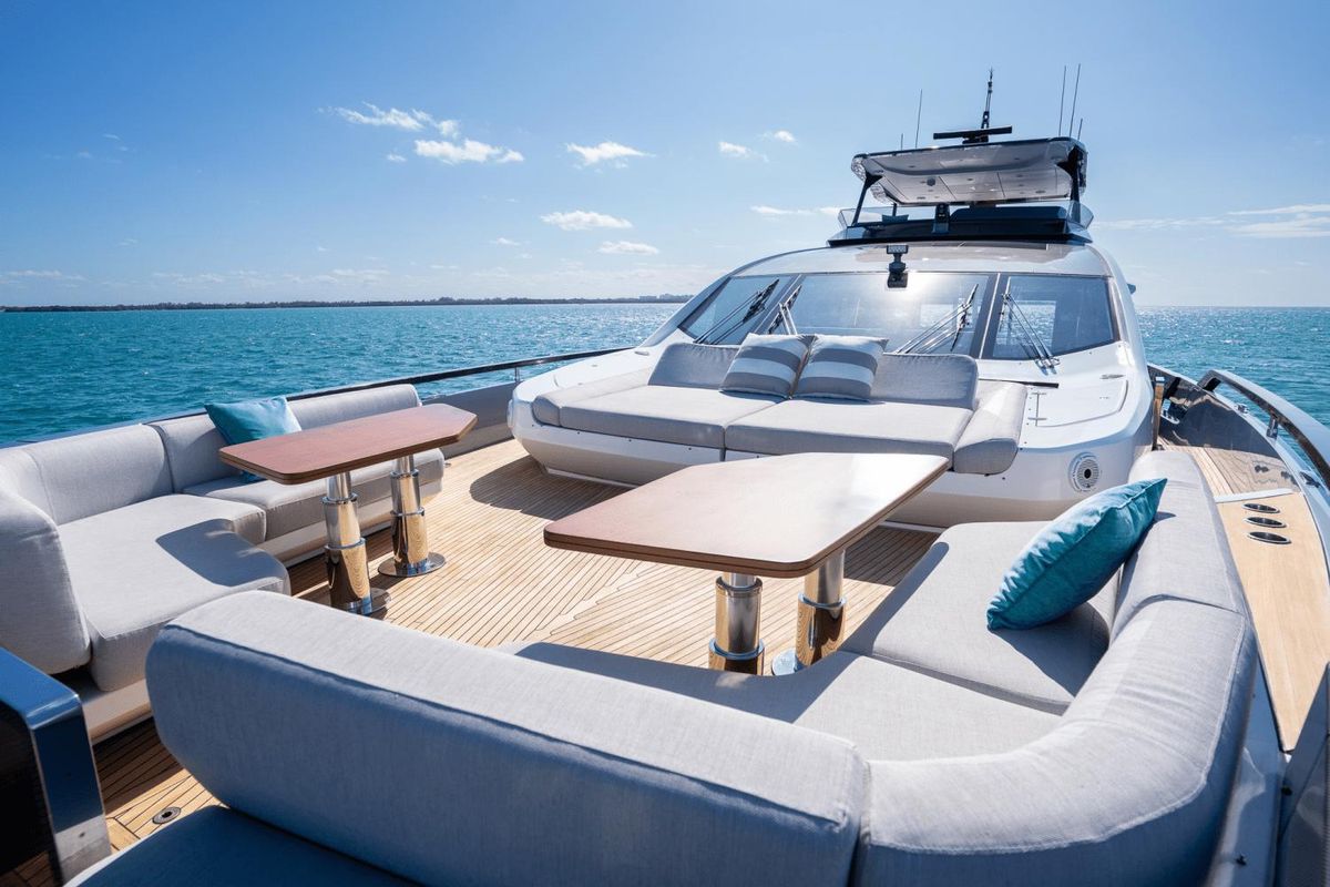 2022 Azimut 94 