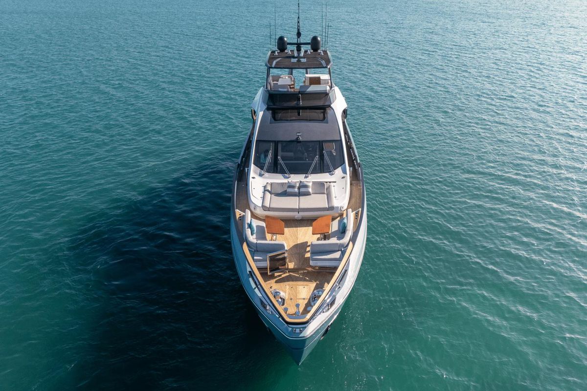 2022 Azimut 94 