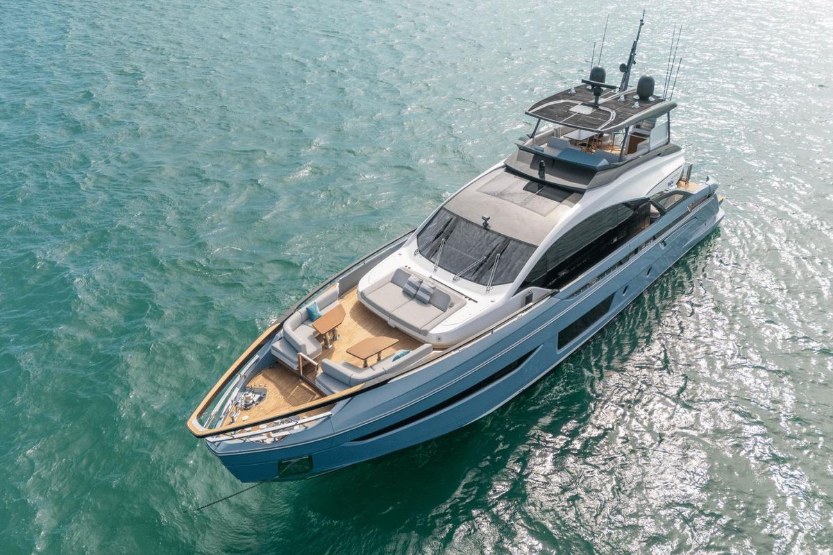 2022 Azimut 94 