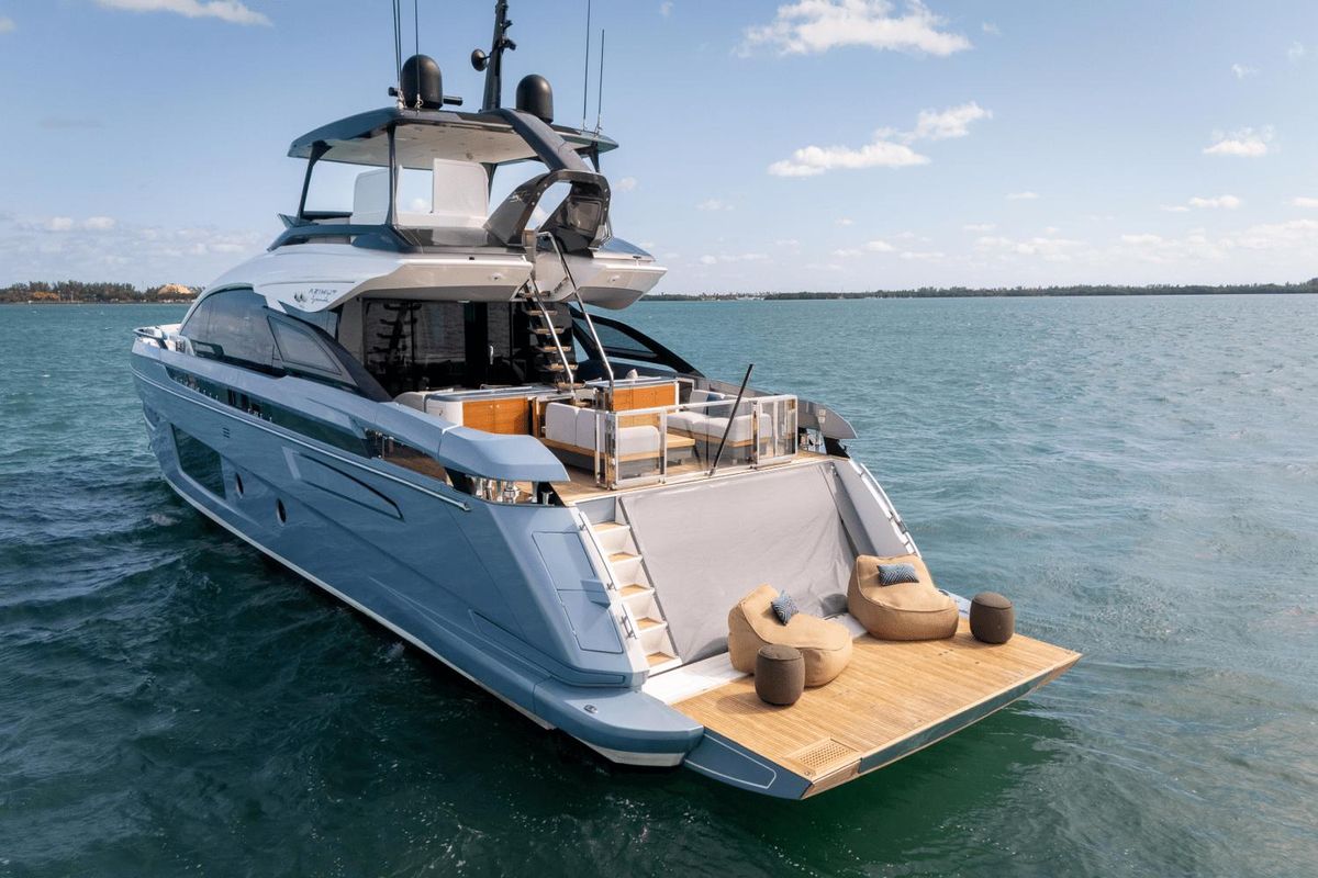 2022 Azimut 94 