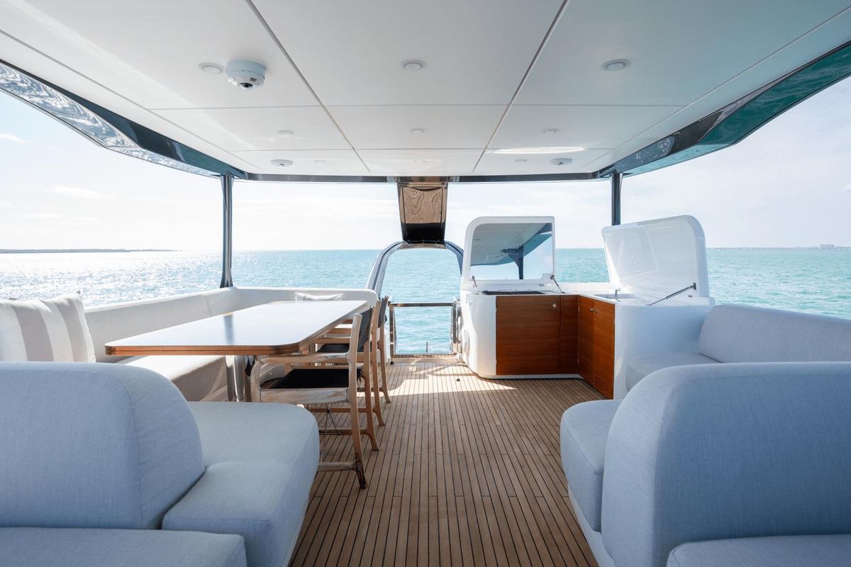 2022 Azimut 94 