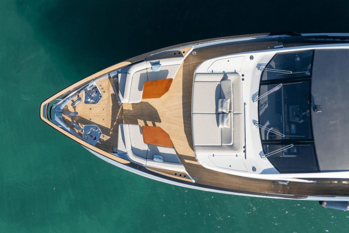 2022 Azimut 94 