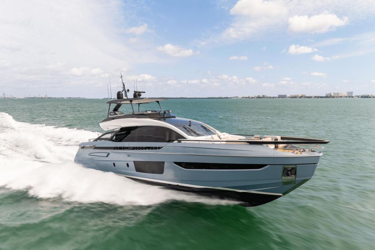 2022 Azimut 94 