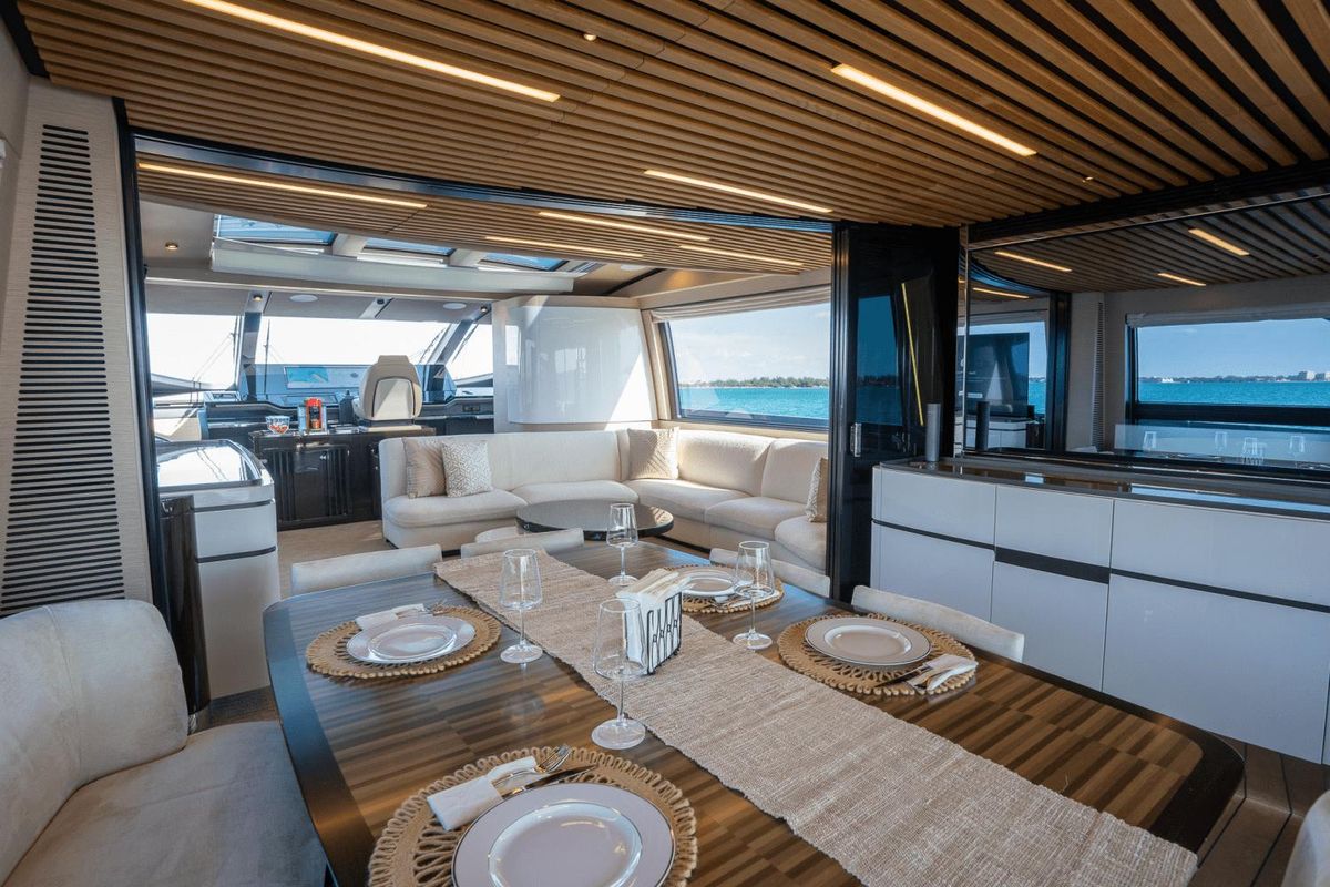 2022 Azimut 94 