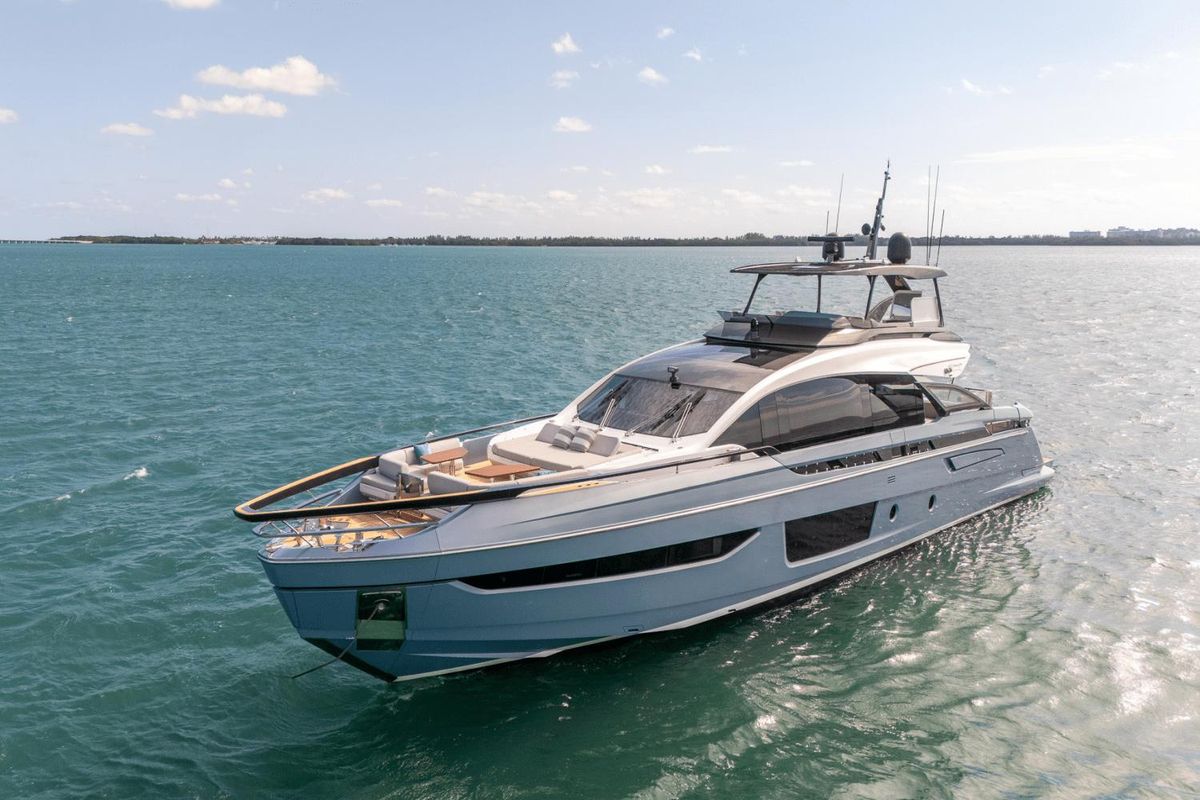 2022 Azimut 94 