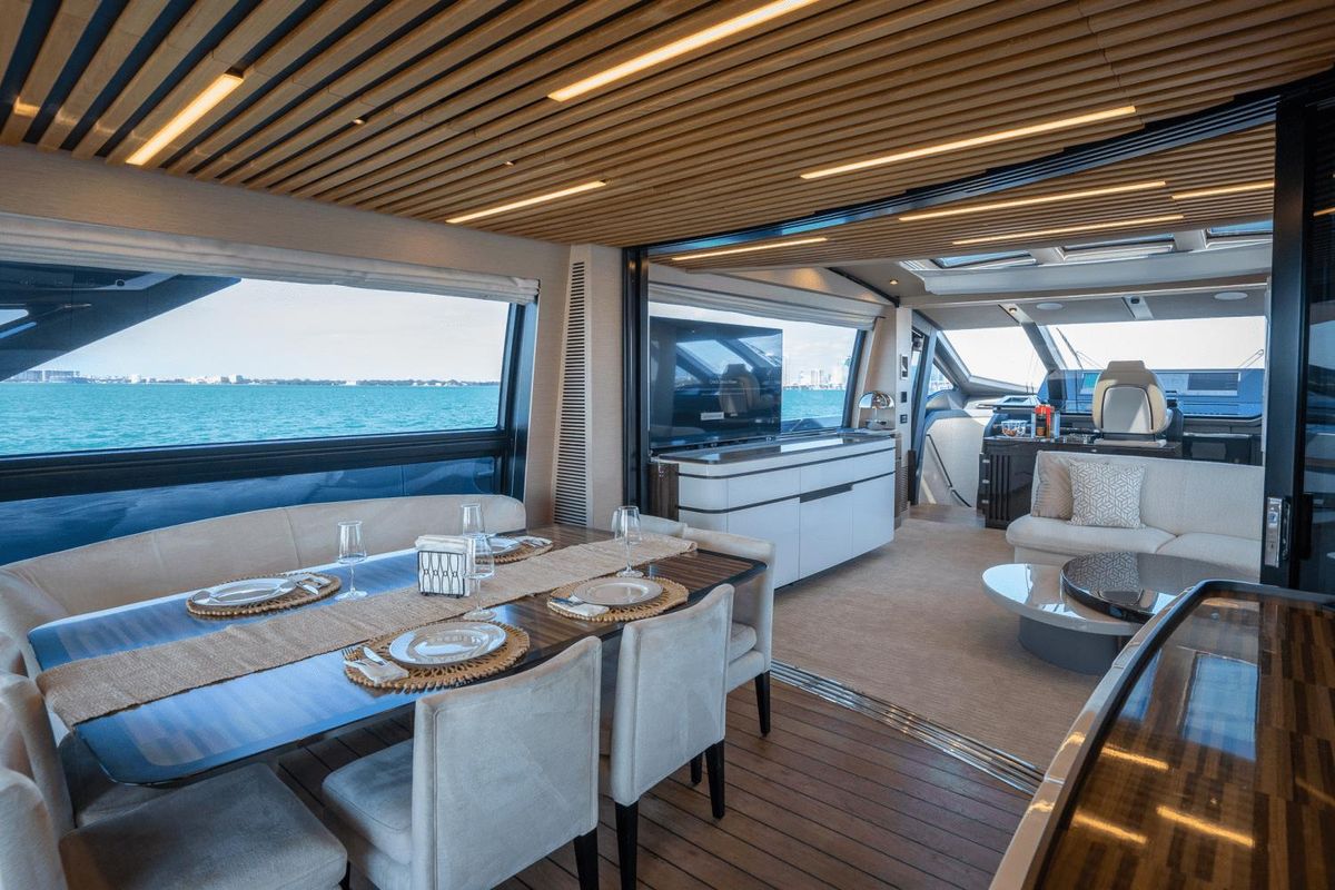 2022 Azimut 94 