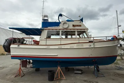 Grand Banks 32