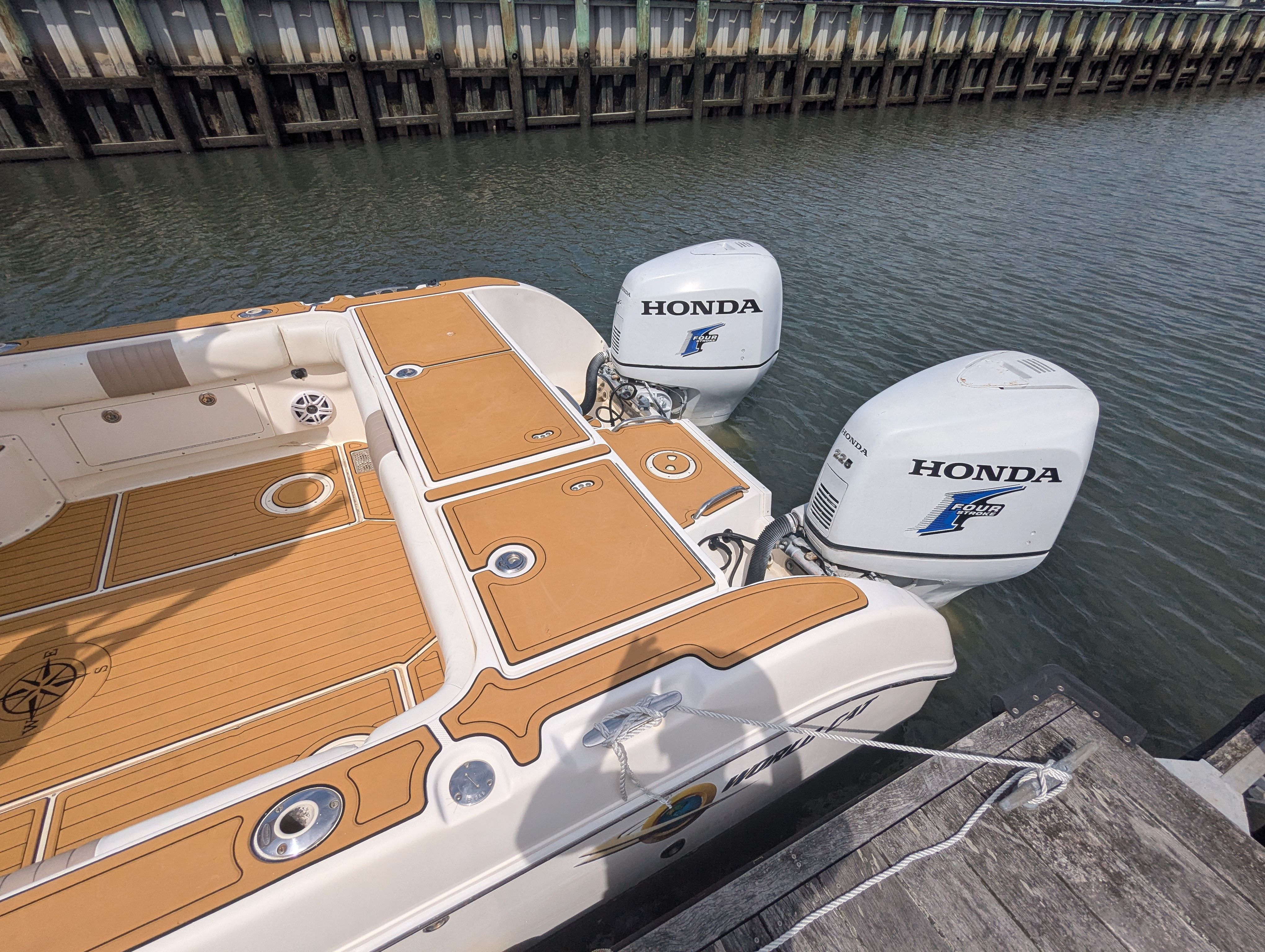 2005 WORLD CAT 270 EC - Image 5