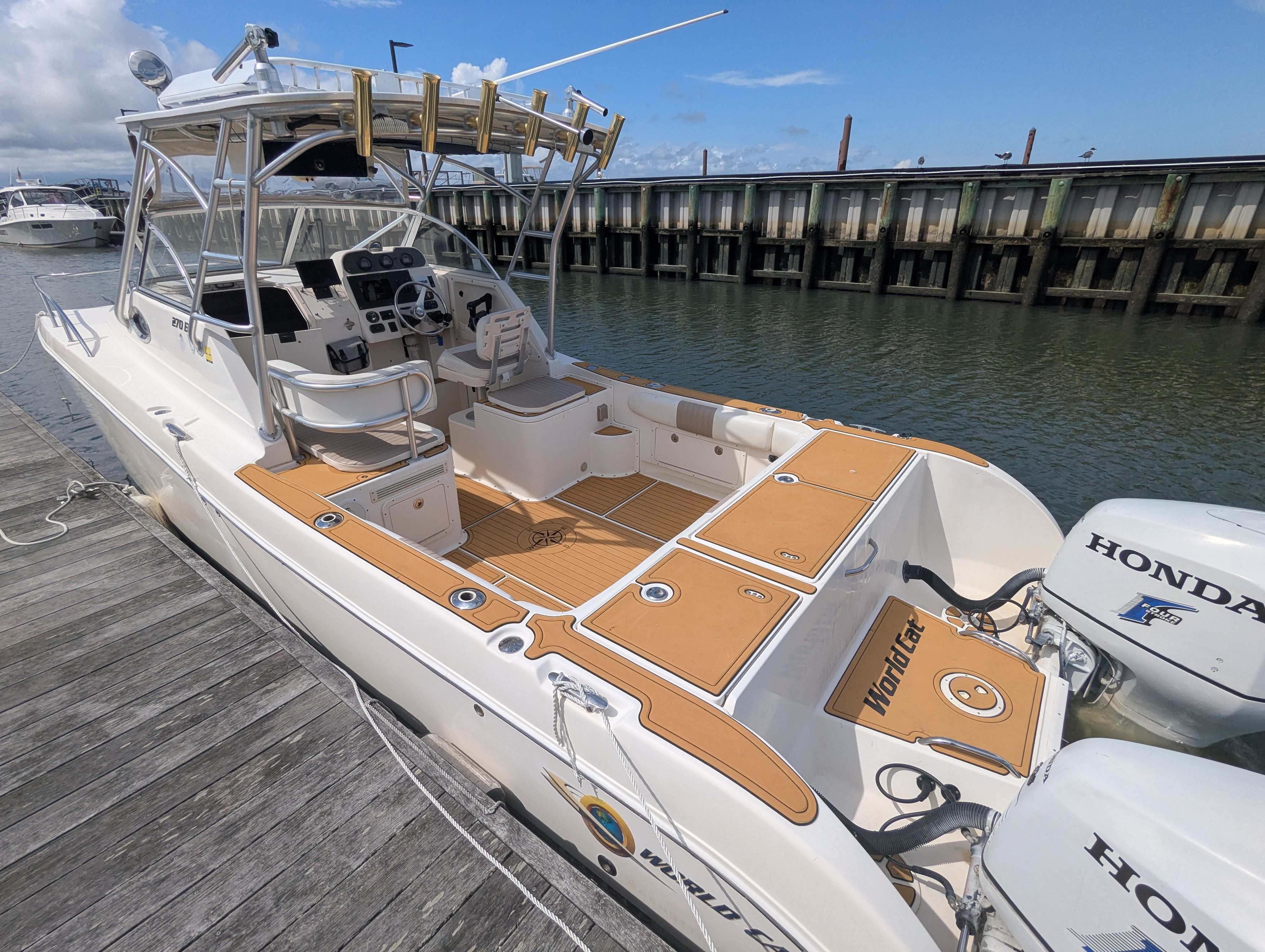 2005 WORLD CAT 270 EC - Image 4