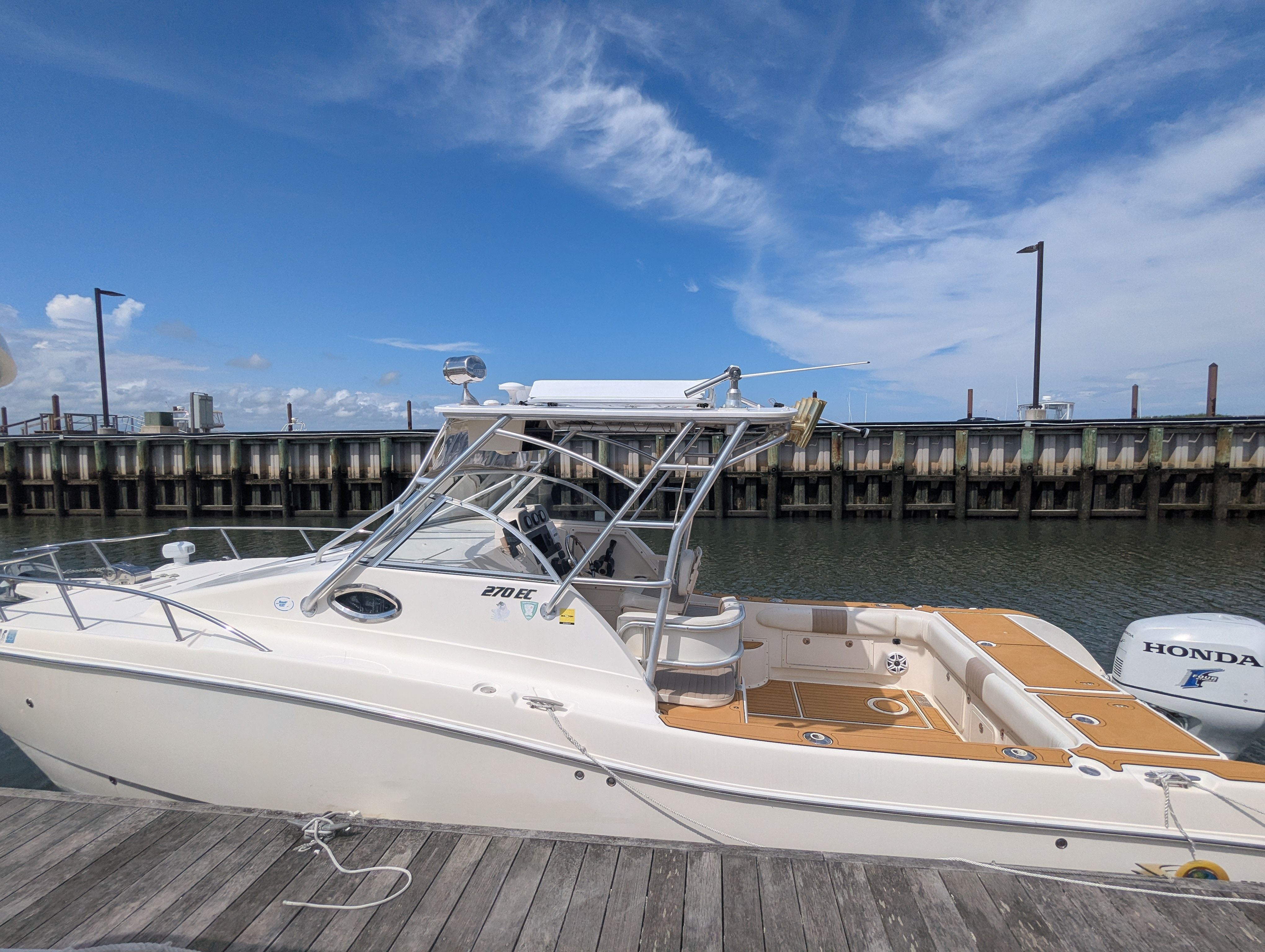 2005 WORLD CAT 270 EC - Image 2