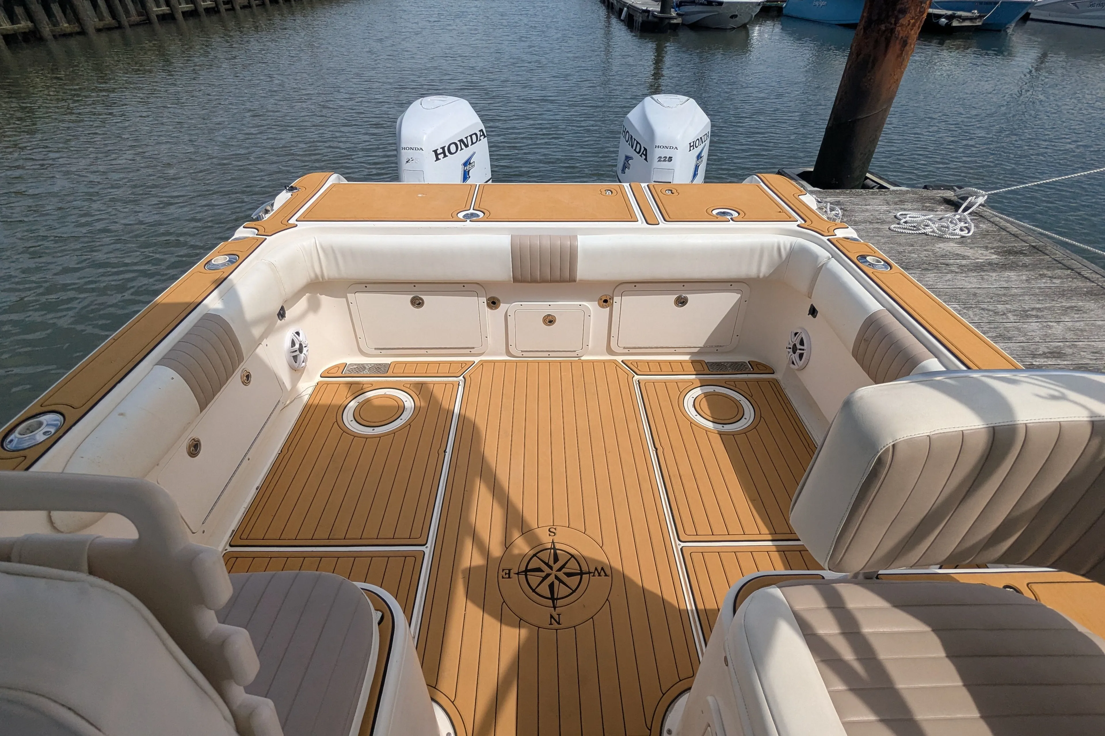 2005 WORLD CAT 270 EC - Image 7