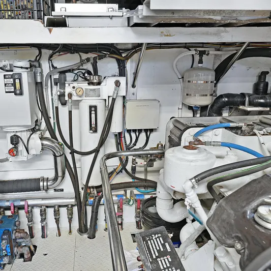 Sue Carolyn Yacht Photos Pics 