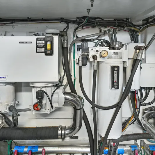 Sue Carolyn Yacht Photos Pics 