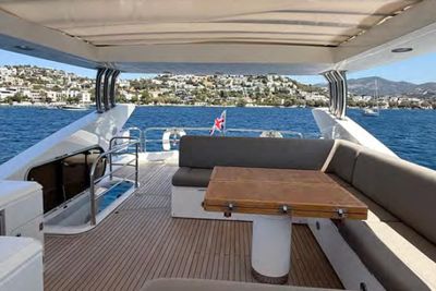 Yacht