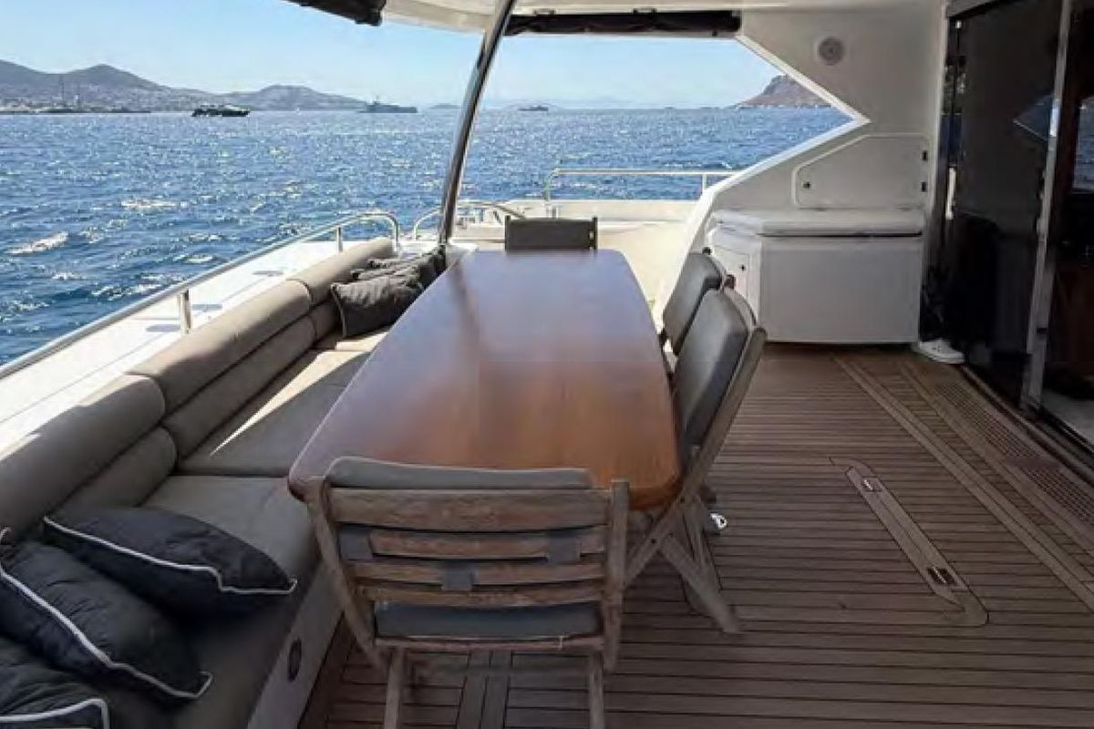 2011 Sunseeker 80 