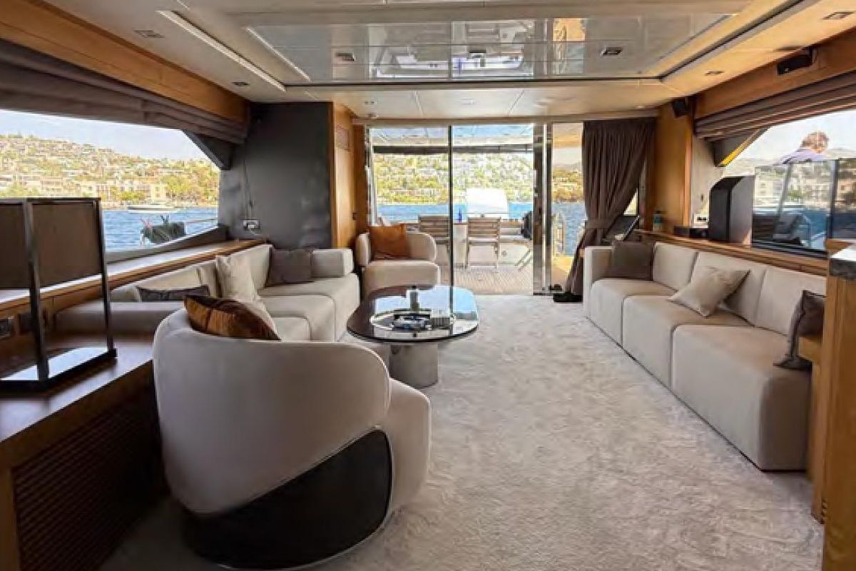 2011 Sunseeker 80 