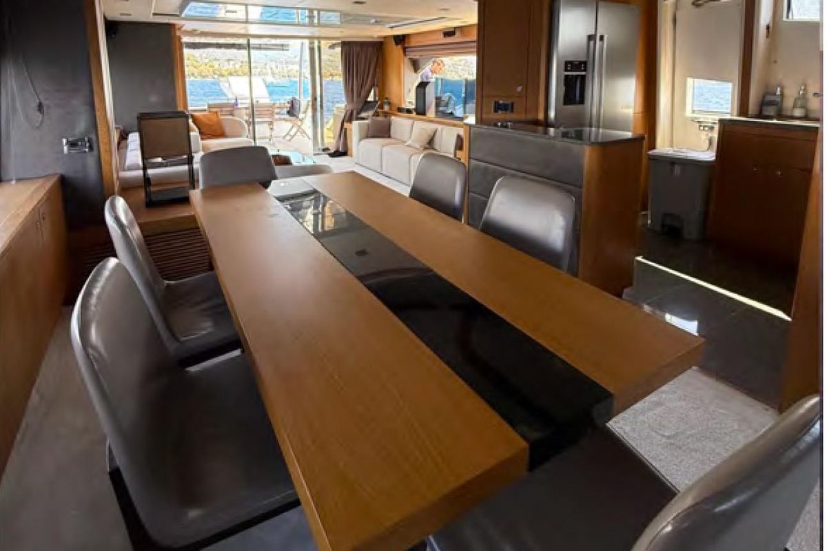 2011 Sunseeker 80 