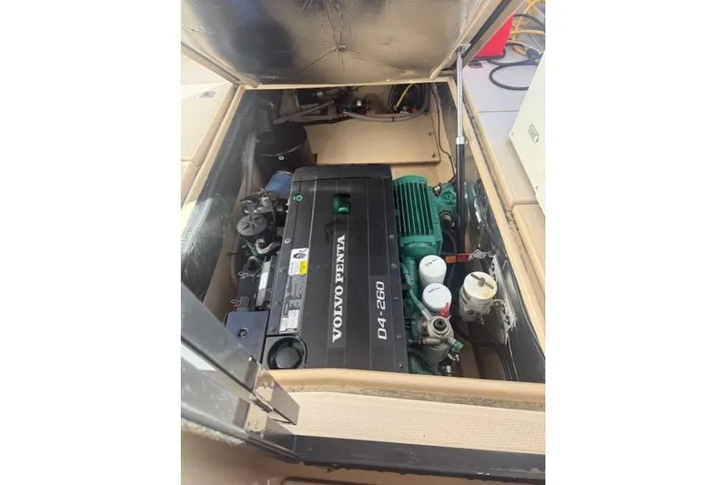  Yacht Photos Pics Volvo Penta D4-260 engine in 2016 Cutwater 28 boat, open engine compartment view.