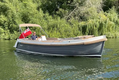 2017 Interboat Intender 820