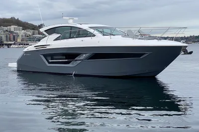Cruisers Yachts 46 Cantius