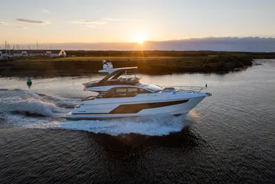 Fairline Squadron 58
