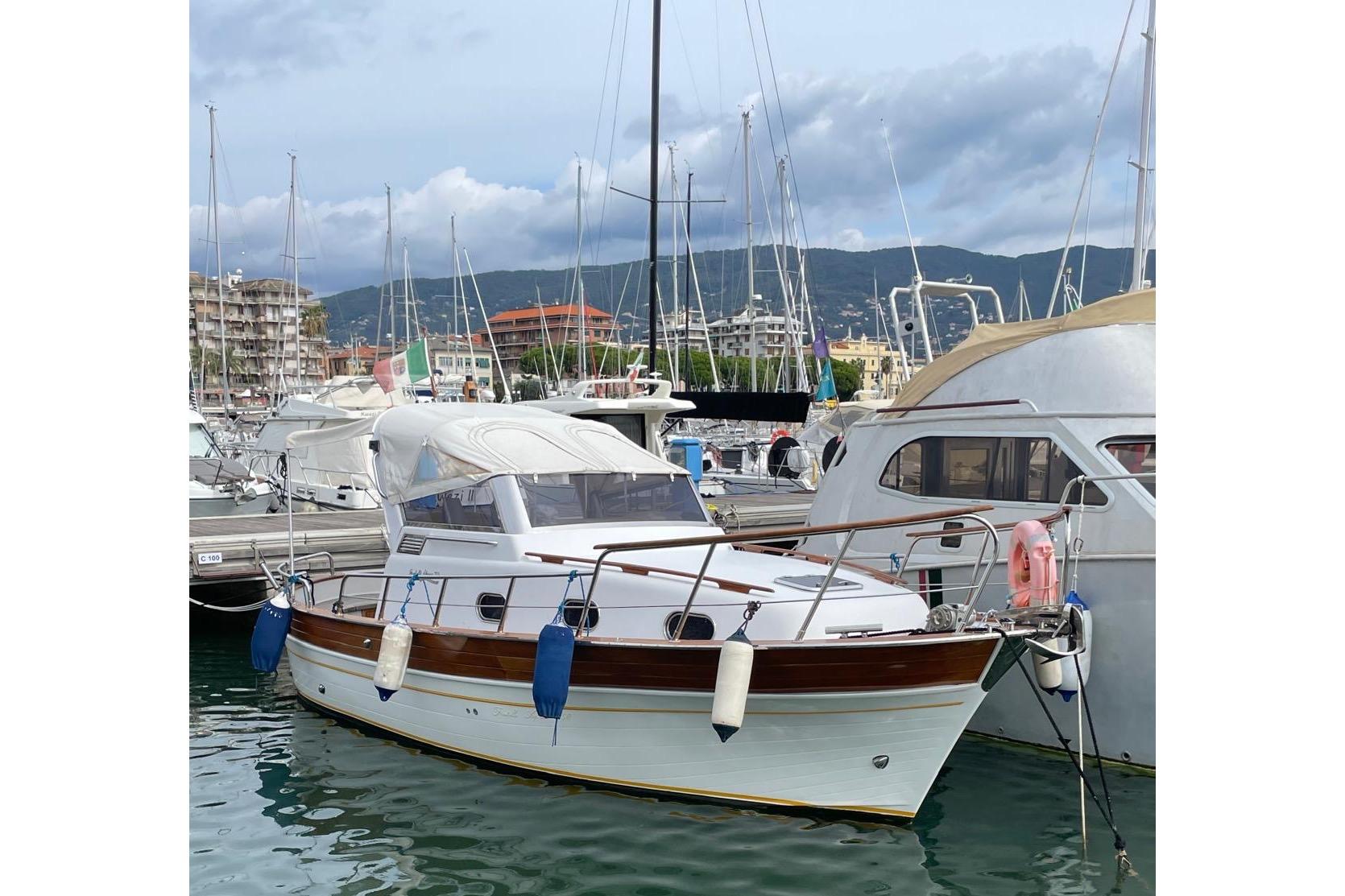 2011 Fratelli Aprea Sorrento 750 Semicabinato