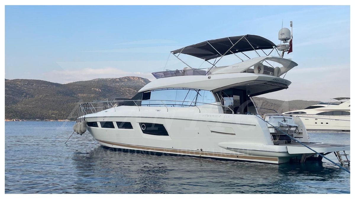 2012 Prestige 49 