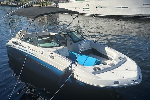 Hurricane SunDeck 2410 OB