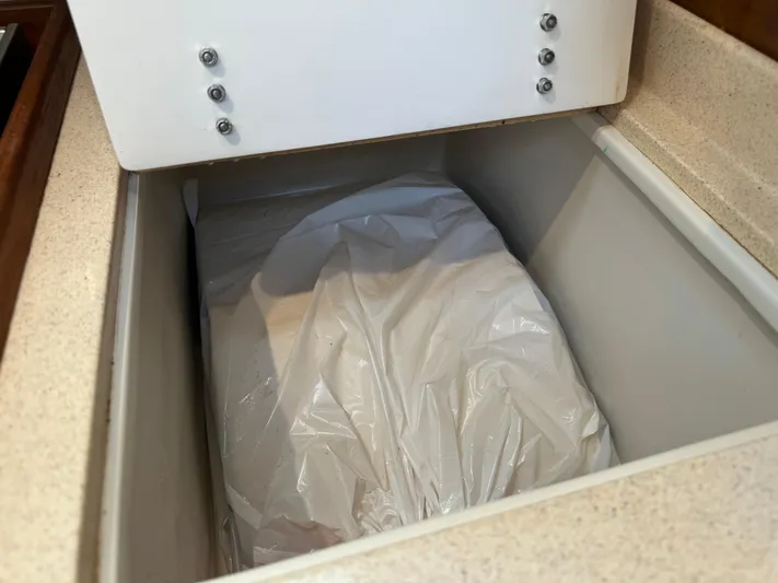 Inishowen Yacht Photos Pics Galley Dry Storage