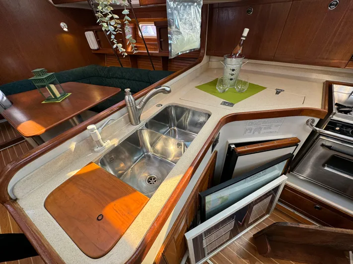 Inishowen Yacht Photos Pics Galley